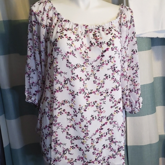 off shoulder top - Picture 2 of 3